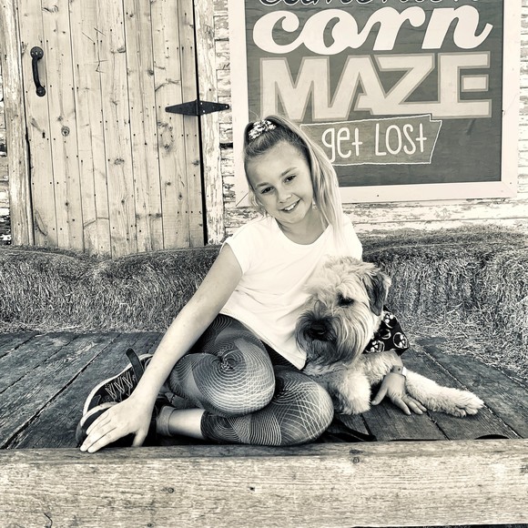 Meet your Posher, Alisa - Picture 1 of 1